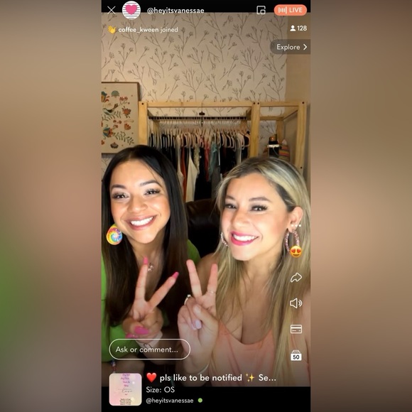 Live Show 💕 Low starts on REVOLVE & Lulus ✨ 💋 - Picture 4 of 6